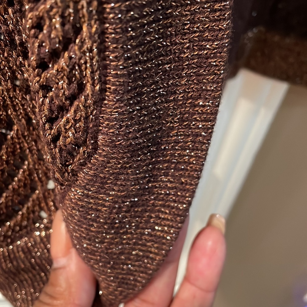 Peter Nygard Sweater - Picture 6 of 6